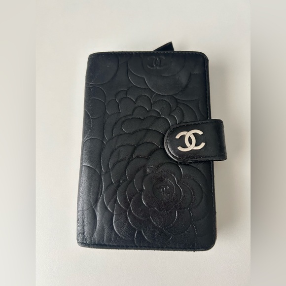 CHANEL Wallet - Picture 1 of 16